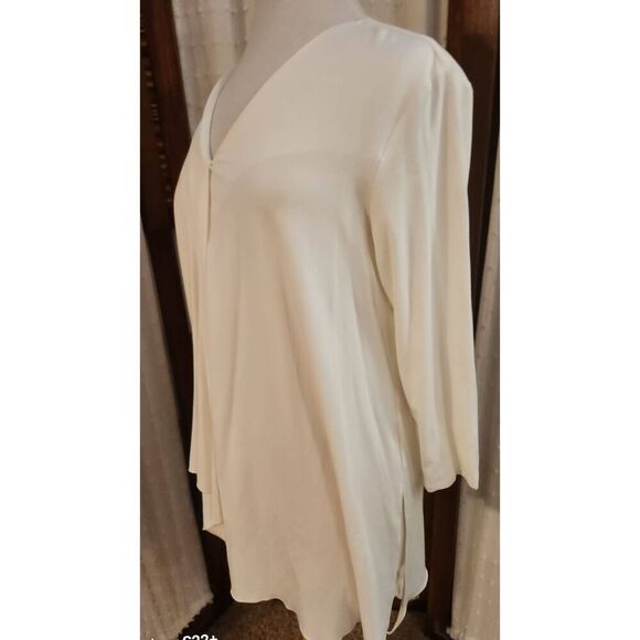 T22 Nvelop asymmetrical cream top - Picture 9 of 13